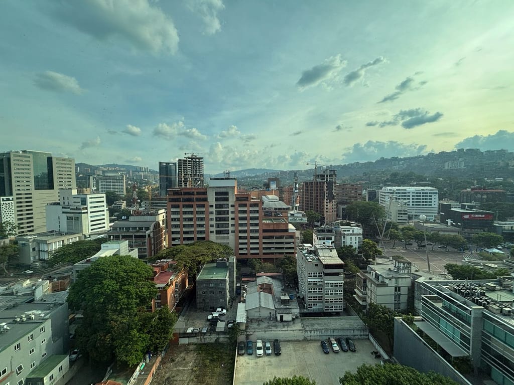 Oficina en venta de 314 m² en Las Mercedes, Caracas