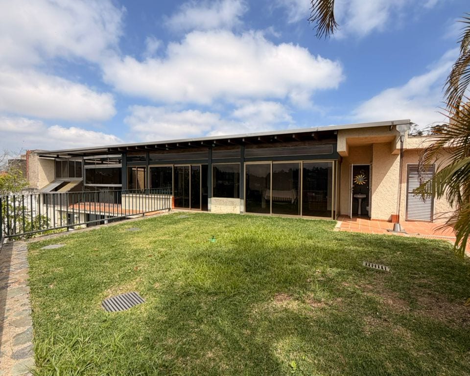 Casa en venta de 4 hab. y 350 m² en Los Naranjos (del Cafetal), Caracas