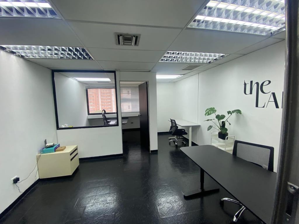 Oficina en venta de 280 m² en El Rosal, Caracas