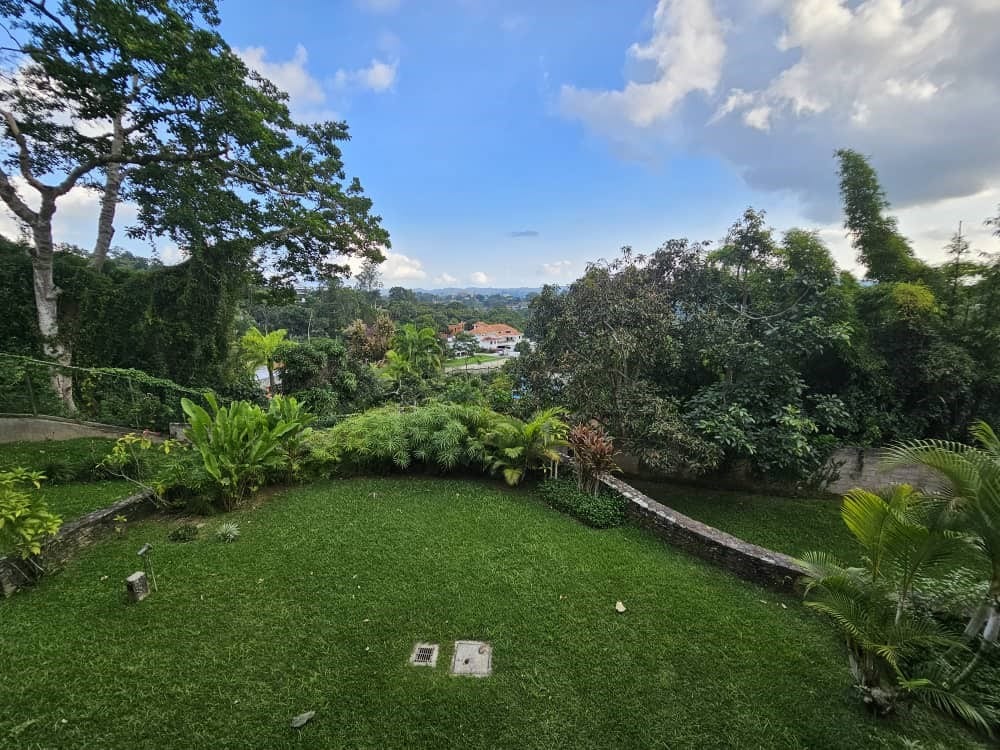 Apartamento en venta de 4 hab. y 450 m² en Alto Hatillo, Caracas