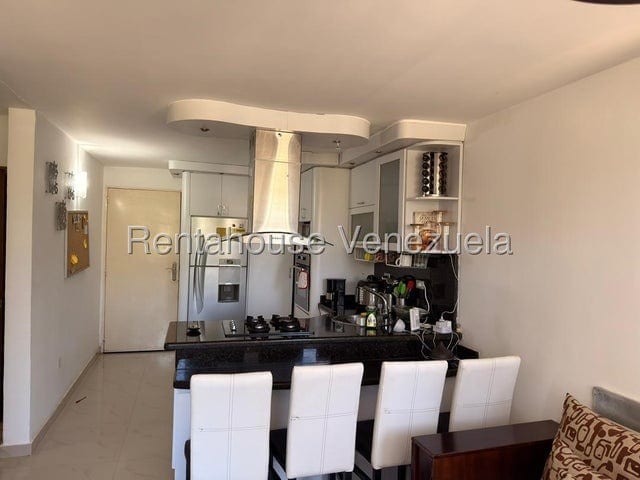 Apartamento en alquiler de 2 hab. y 59 m² en Los Naranjos Humboldt, Caracas