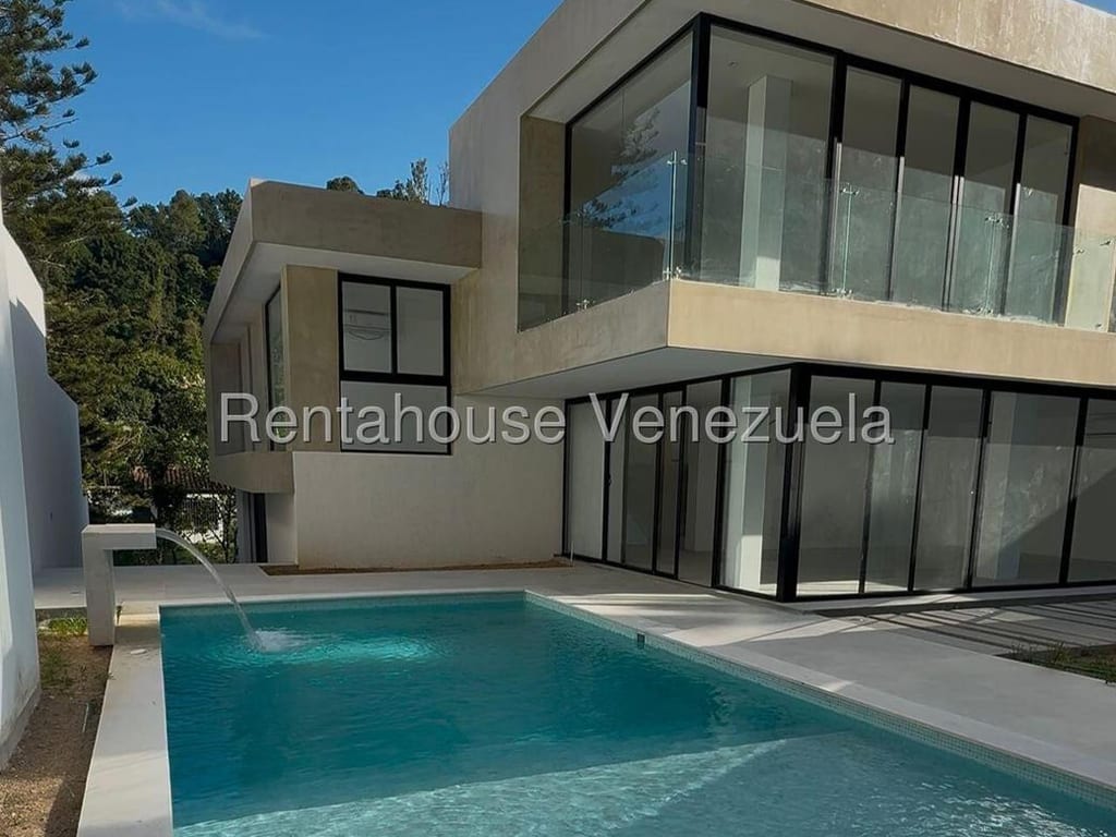 Casa en venta de 4 hab. y 663 m² en Prados Del Este, Caracas