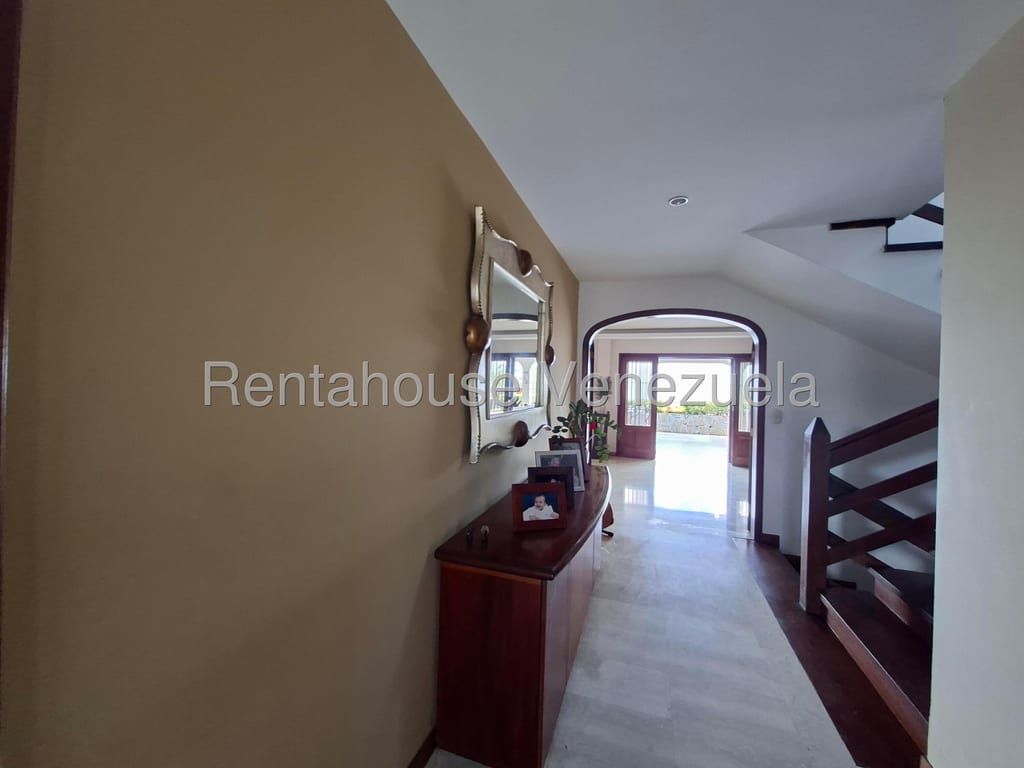 Casa en venta de 4 hab. y 410 m² en Los Naranjos del Cafetal, Caracas