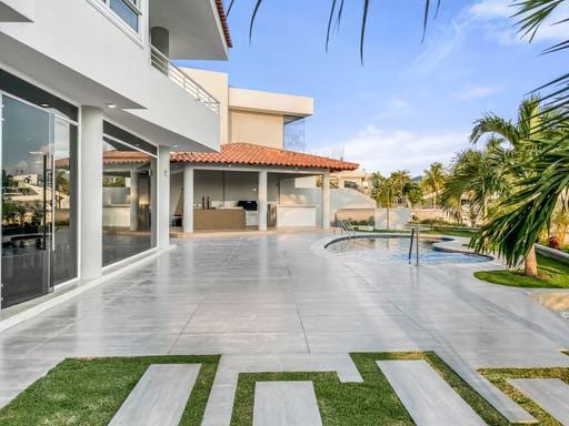 Casa en venta de 6 hab. y 690 m² en Puerto La Cruz, Puerto La Cruz