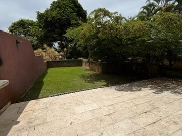 Apartamento en venta de 3 hab. y 200 m² en La Lagunita, Caracas