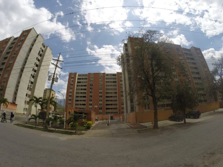 Apartamento en venta de 2 hab. y 64 m² en Guarenas, Guarenas