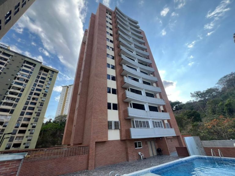 Apartamento en venta de 3 hab. y 114 m² en La Bonita, Caracas