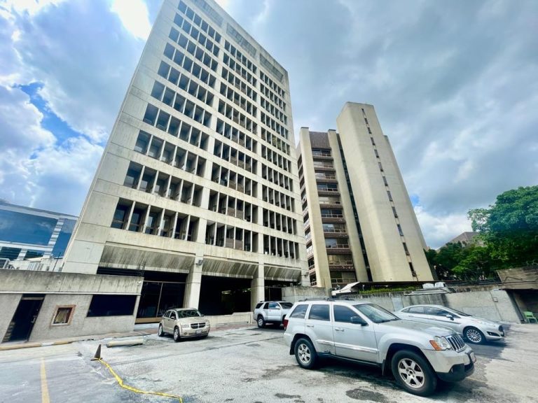 Oficina en alquiler de 225 m² en Las Mercedes, Caracas