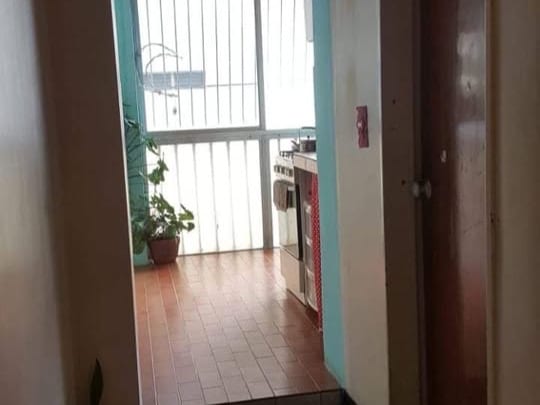 Apartamento en alquiler de 1 hab. y 30 m² en Los Cortijos de Lourdes, Caracas
