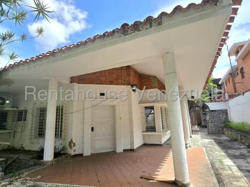 Casa en venta de 5 hab. y 400 m² en La Floresta, Caracas · Ref. CV5381