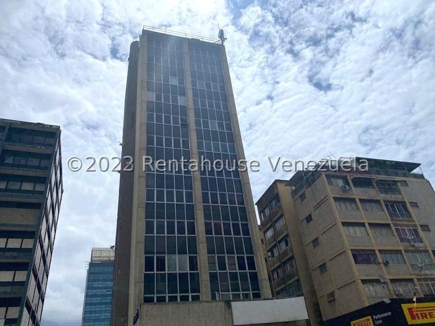 Oficina en venta de 125 m² en Colinas de Bello Monte, Caracas