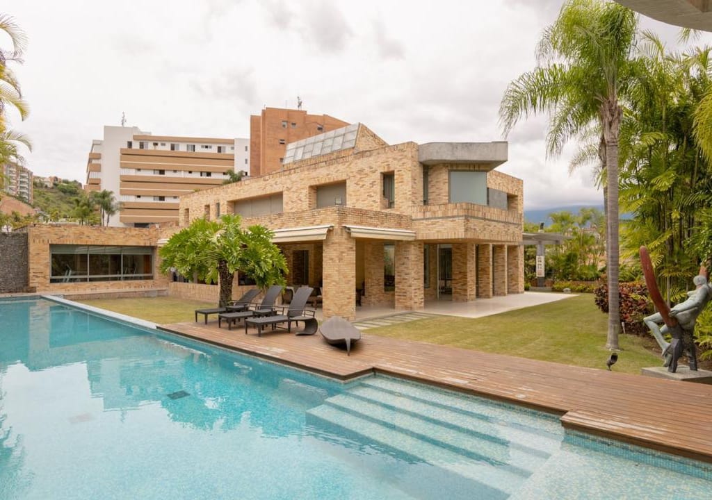 Casa en venta de 4 hab. y 1.146 m² en Los Campitos, Caracas