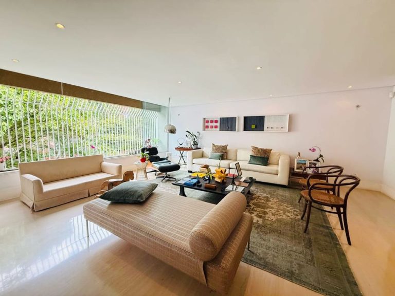 Apartamento en venta de 3 hab. y 277 m² en Country Club, Caracas
