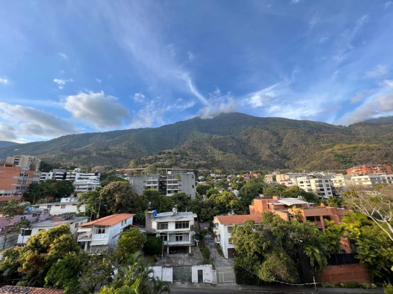 Apartamento en venta de 4 hab. y 400 m² en Los Palos Grandes, Caracas