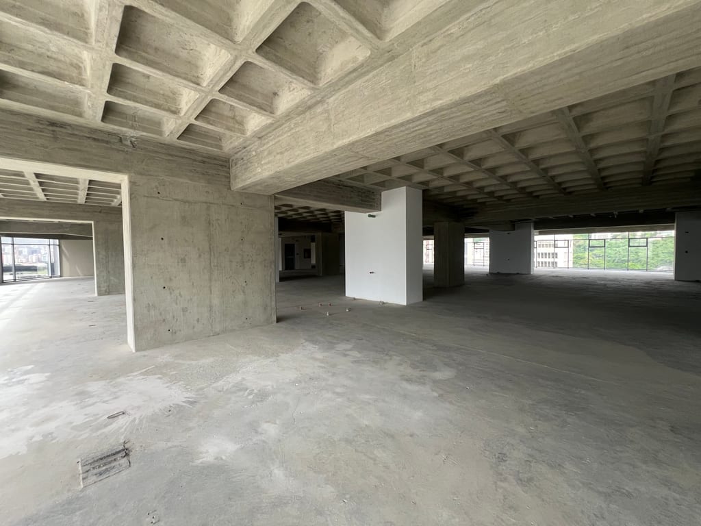 Oficina en venta de 1.450 m² en Las Mercedes, Caracas