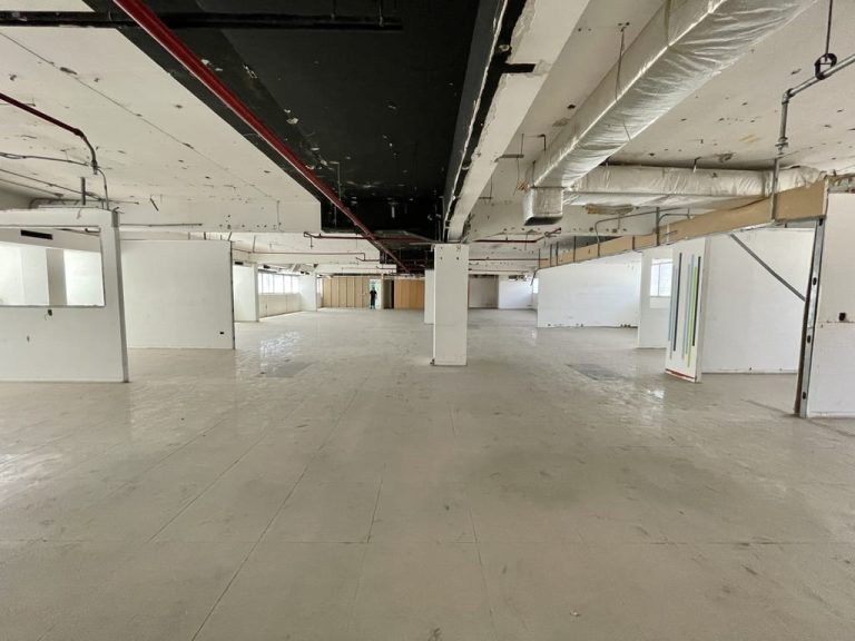 Oficina en alquiler de 750 m² en Los Ruices, Caracas · Ref. CV5441