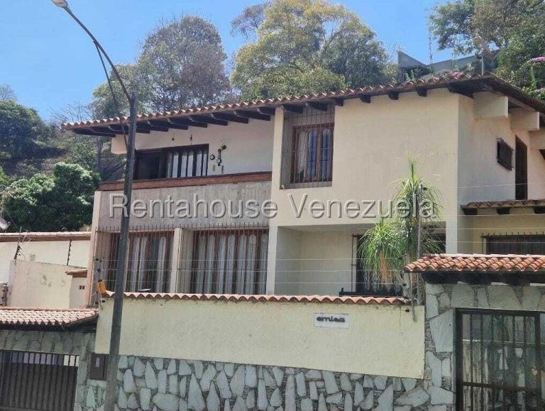 Casa de 4 habitaciones y 582 m² en Santa Paula, Caracas