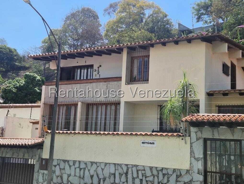 Casa en venta de 4 hab. y 582 m² en Santa Paula, Caracas