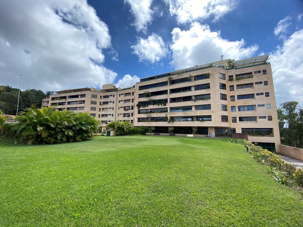Apartamento en venta de 4 hab. y 356 m² en Los Naranjos (del Cafetal), Caracas