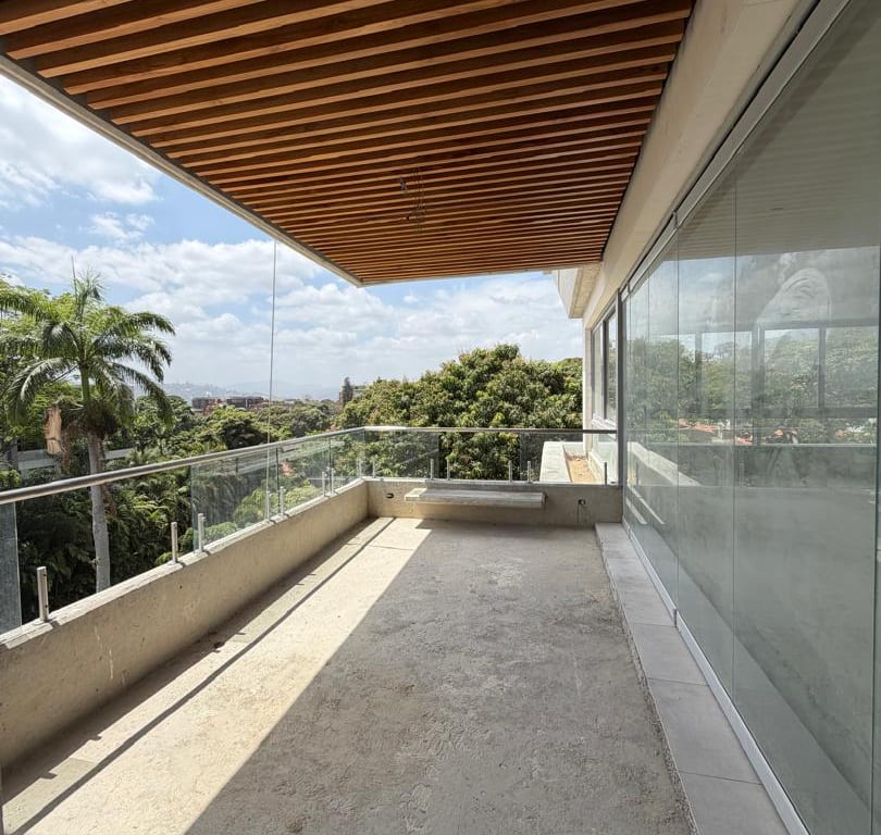 Apartamento en venta de 3 hab. y 320 m² en Altamira, Caracas · Ref. CV6543