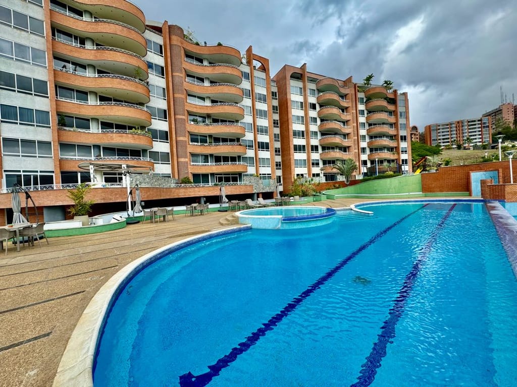 Apartamento en venta de 5 hab. y 324 m² en Los Campitos, Caracas