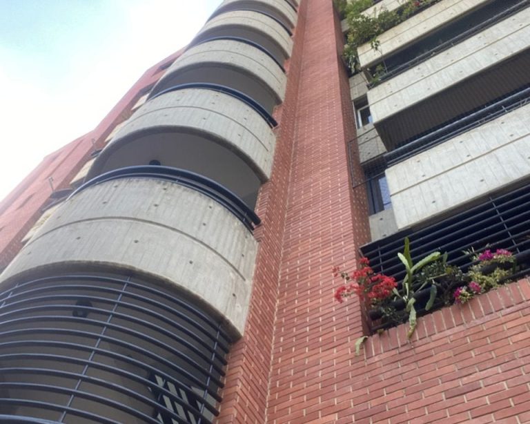 Apartamento en venta de 3 hab. y 210 m² en La Castellana, Caracas