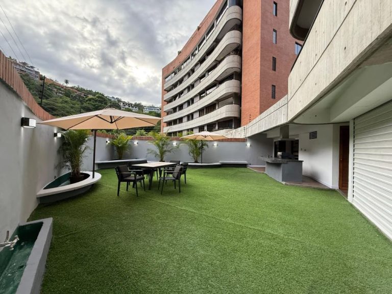 Apartamento en alquiler de 4 hab. y 300 m² en Lomas de La Alameda, Caracas
