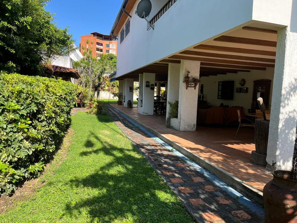 Casa en venta de 3 hab. y 654 m² en Sebucán, Caracas