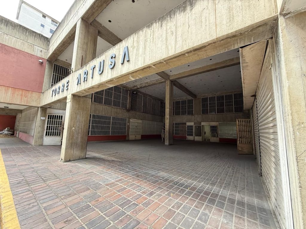 Local comercial en Puente Hierro, Caracas