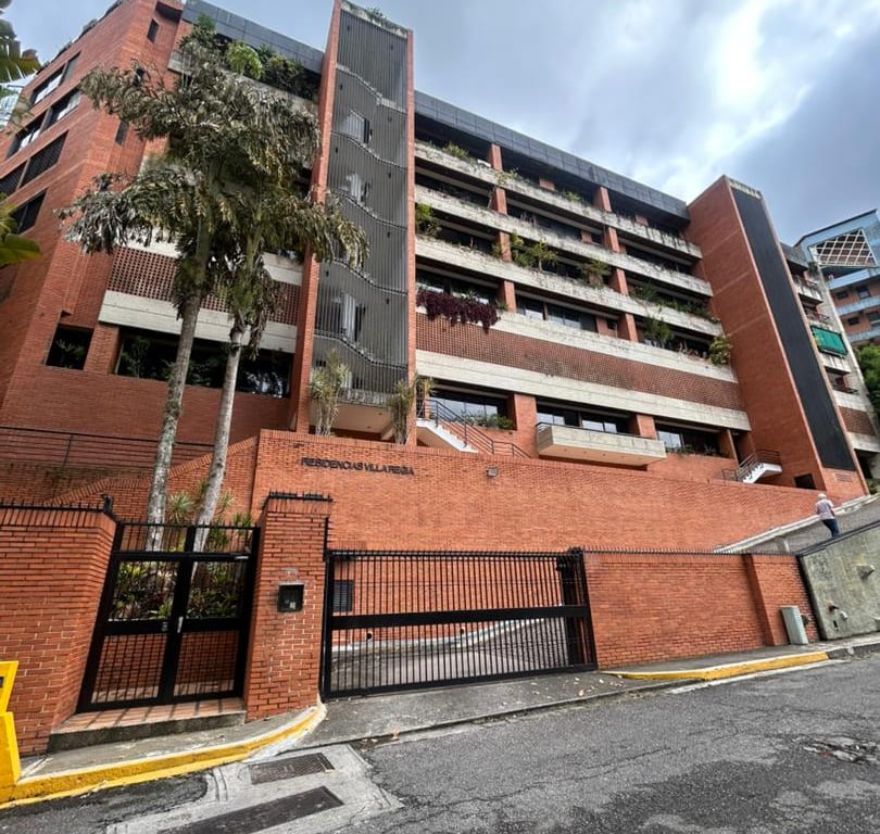 Apartamento en venta de 4 hab. y 430 m² en Urb. Miranda, Caracas