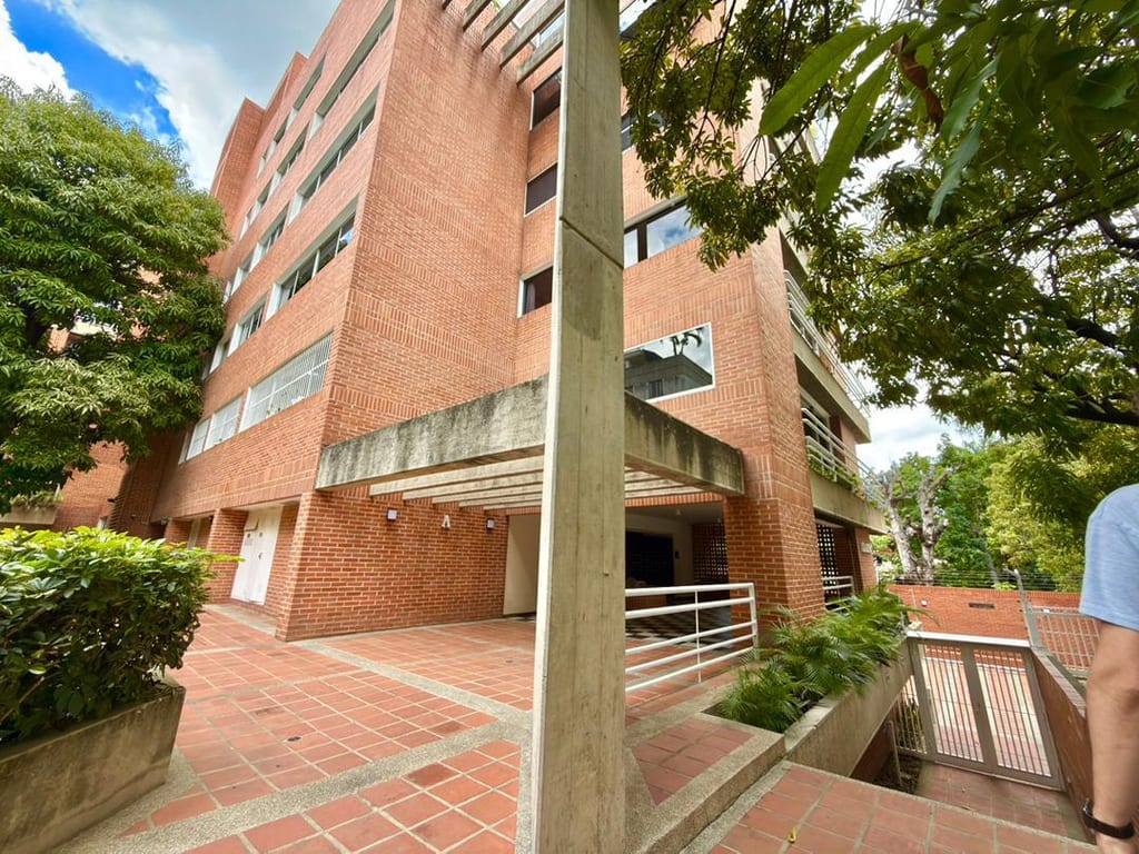 Apartamento en venta de 5 hab. y 255 m² en La Castellana, Caracas