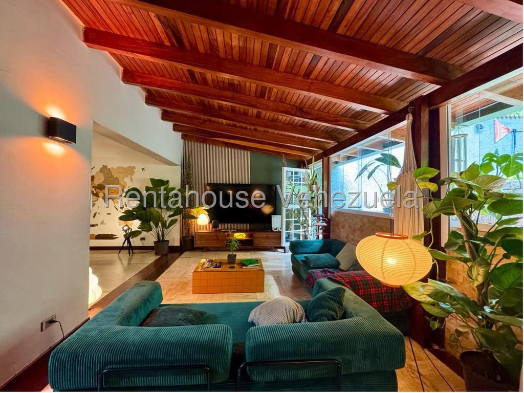 Casa en venta de 3 hab. y 254 m² en Alto Prado, Caracas · Ref. CV5551