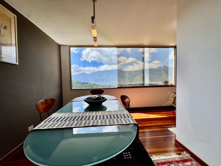 Casa en venta de 5 hab. y 400 m² en Los Naranjos (del Cafetal), Caracas