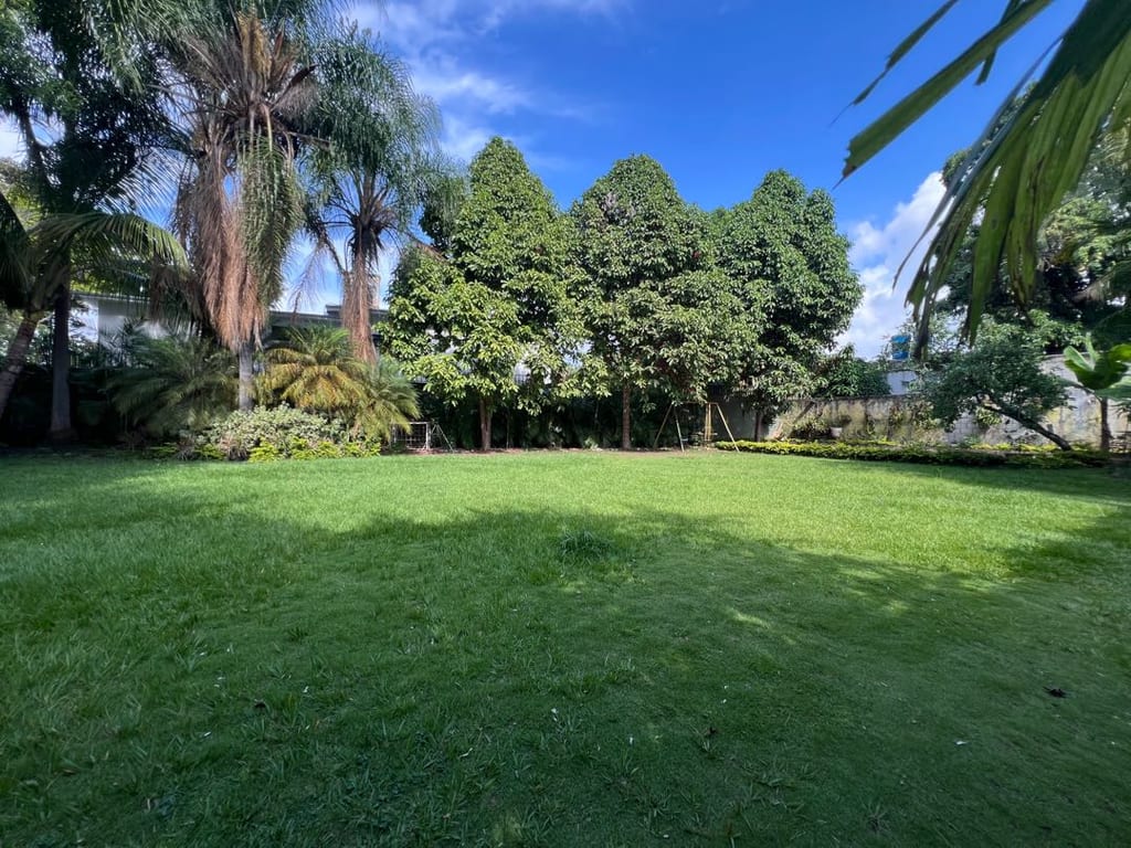 Terreno en venta de 1.598 m² en La Floresta, Caracas