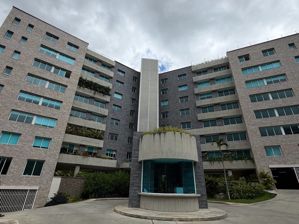 Apartamento en venta de 6 hab. y 895 m² en Los Chorros, Caracas