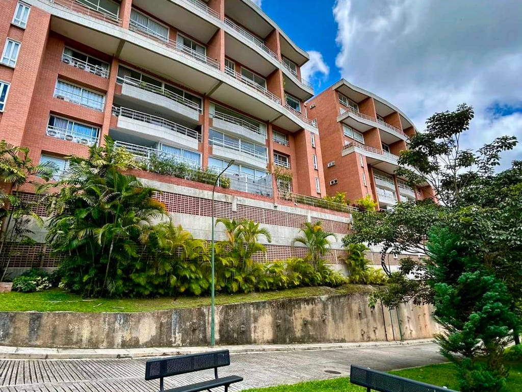 Apartamento en alquiler de 4 hab. y 200 m² en Alto Hatillo, Caracas
