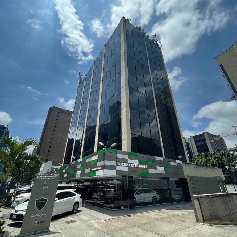 Oficina en alquiler de 333 m² en El Rosal, Caracas · Ref. CV5598