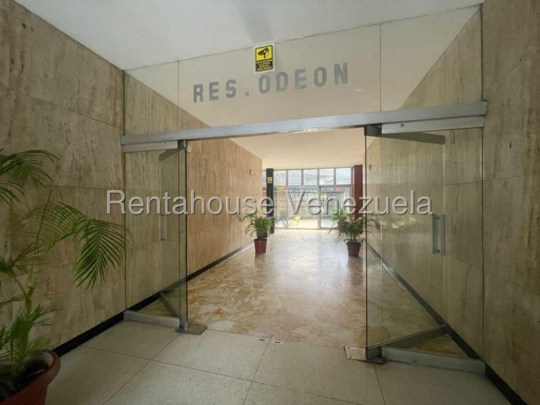 Local comercial en alquiler de 306 m² en Los Chaguaramos, Caracas