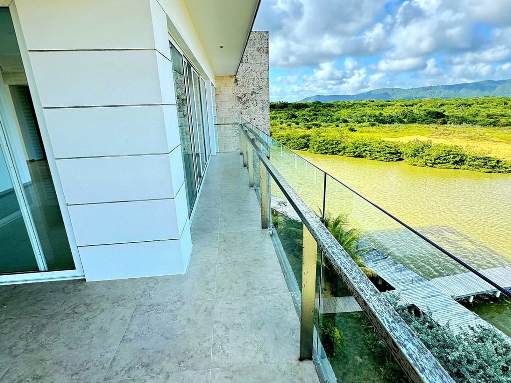 Apartamento en venta de 3 hab. y 156 m² en Puerto Morrocoy, Tucacas