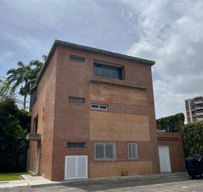 Casa en venta de 3 hab. y 380 m² en Alta Florida, Caracas