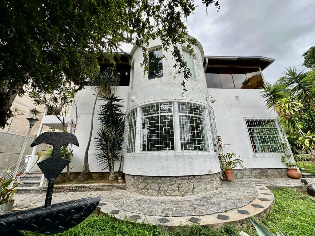 Casa en venta de 5 hab. y 700 m² en Altamira, Caracas