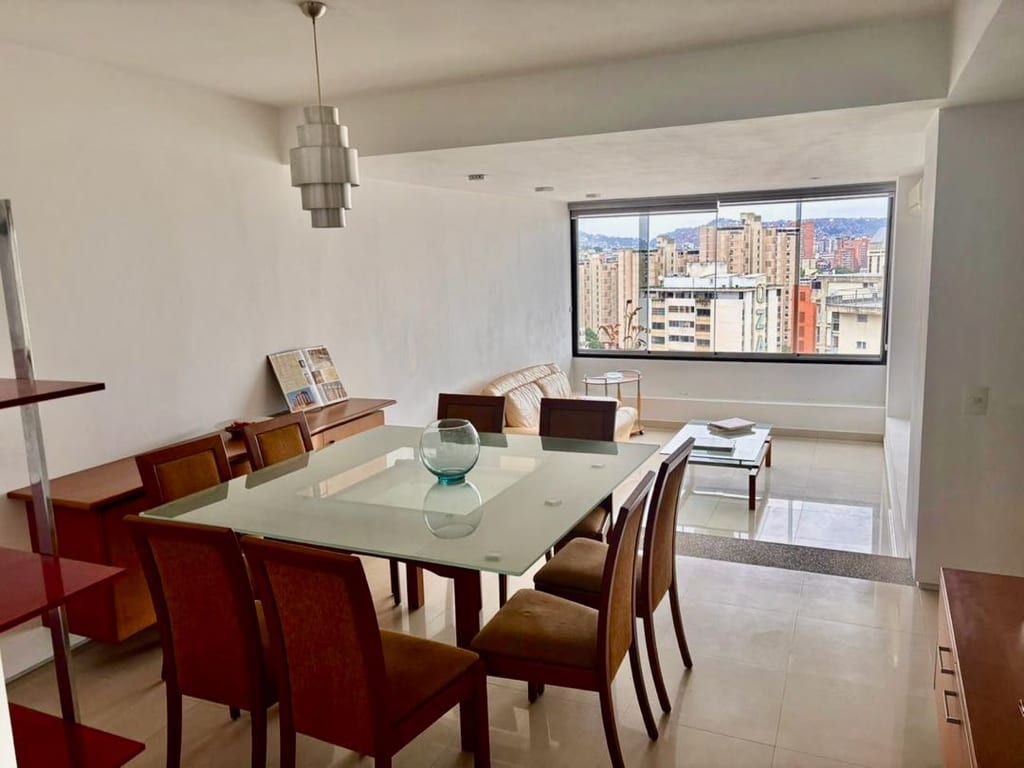 Apartamento en alquiler de 3 hab. y 117 m² en Los Dos Caminos, Caracas