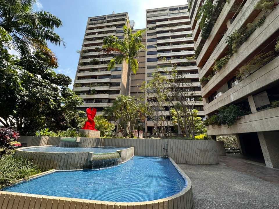 Apartamento en venta de 2 hab. y 412 m² en Santa Eduvigis, Caracas