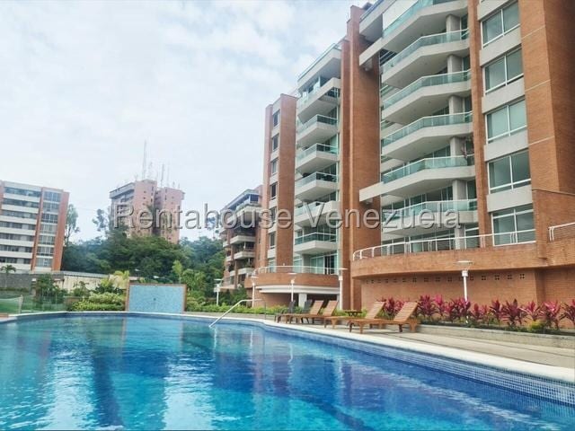 Apartamento en venta de 3 hab. y 264 m² en Mirador de Los Campitos, Caracas