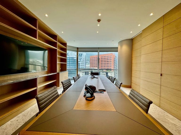 Oficina en venta de 250 m² en La Castellana, Caracas