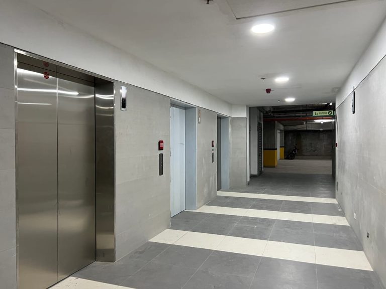 Oficina en venta de 259 m² en Las Mercedes, Caracas