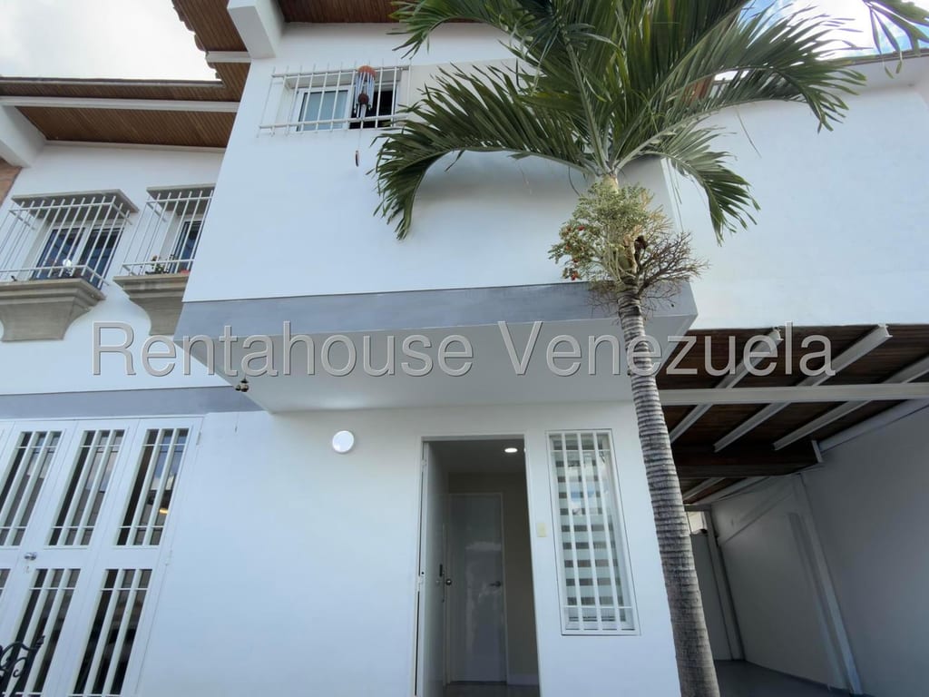 Casa en venta de 4 hab. y 250 m² en Alto Prado, Caracas