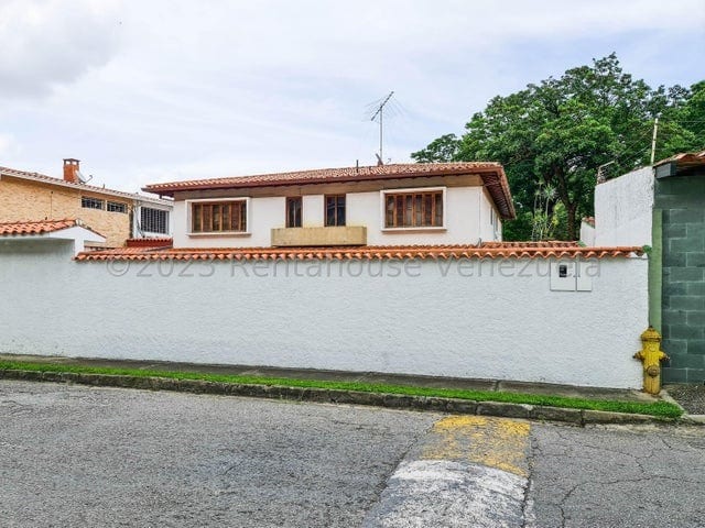 Casa en venta de 6 hab. y 572 m² en El Marqués, Caracas