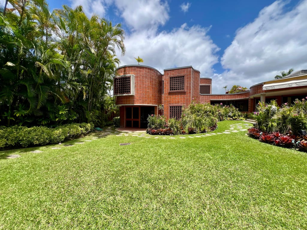 Casa en venta de 4 hab. y 684 m² en Lomas del Mirador, Caracas