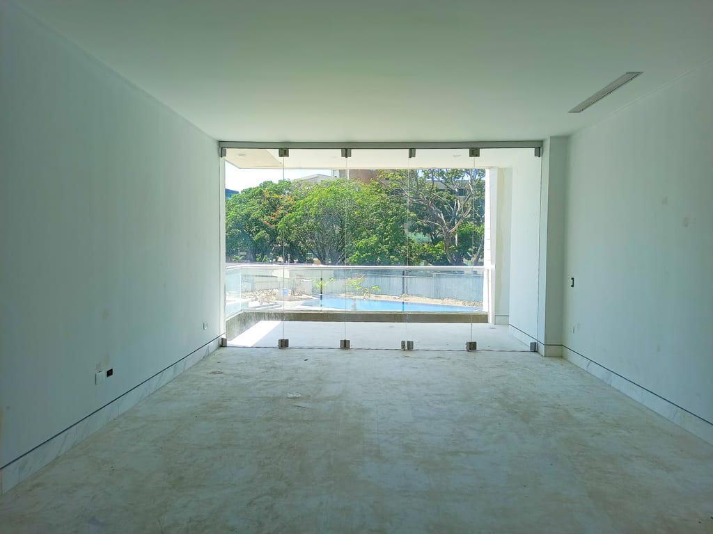 Apartamento en venta de 2 hab. y 163 m² en La Castellana, Caracas